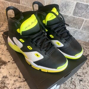 Jordan Kids Black and Neon Yellow Sneakers
